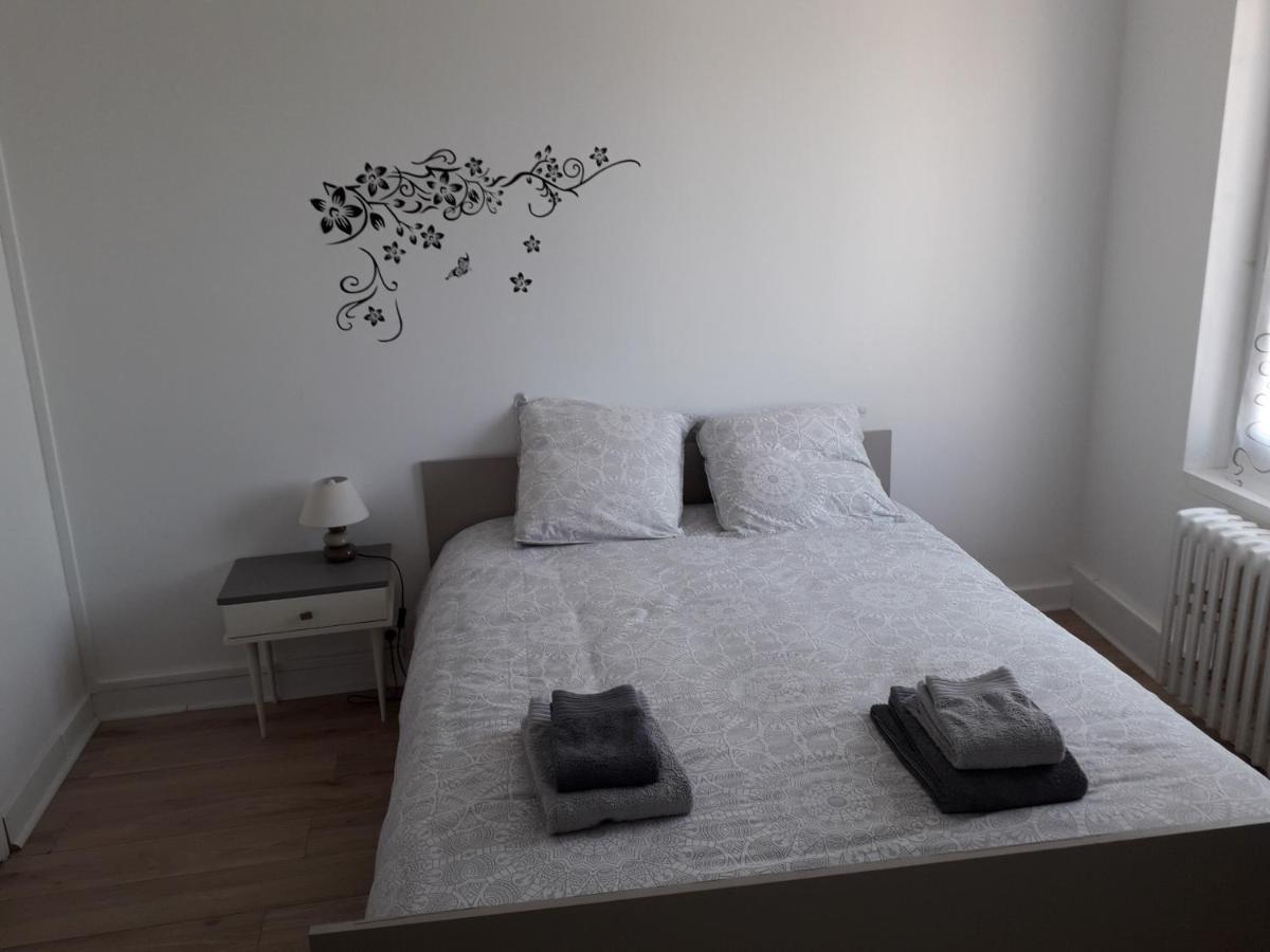 Le Corto Hotel Savigny-Levescault Bagian luar foto
